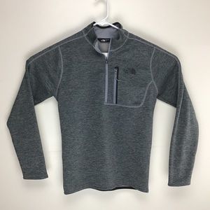 The North Face mens long sleeve half zip pullover jacket small
